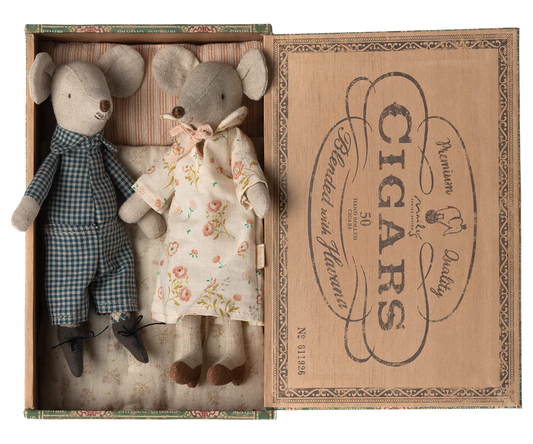 Oma und Opa Maus in Zigarrenbox Maileg